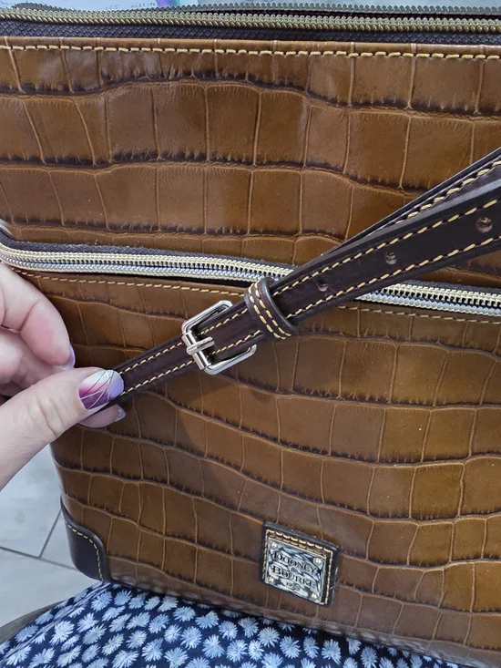 #41 Dooney & Bourke Brown Croc-Embossed Crossbody Bag - Picture 6 of 9